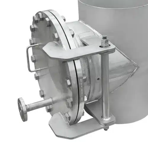 Deckel eines T-Filters mit Scharnier und Griff zum einfachen, schnellen Öffnen und Wechseln der Siebplatte