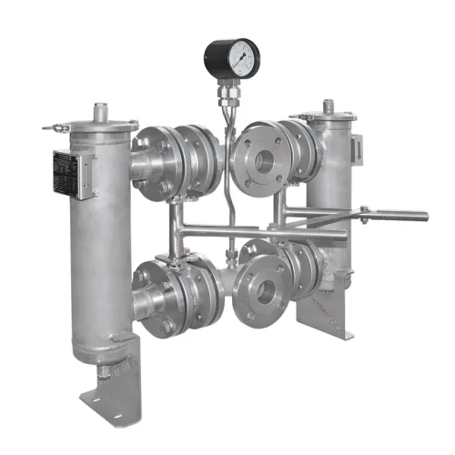 Doppelfilter Typ DF DN80 aus Edelstahl mit Absperrklappen an Stahlstange und Kugelhahn im Handbetrieb, Differenzdruckanzeige, Deckel-Schnellspanner und Entlüftungsmuffen
